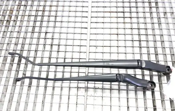 Opel Insignia B Front wiper blade arm 13471434