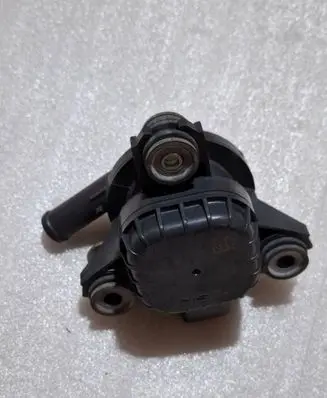 Lexus CT 200H Electric auxiliary coolant/water pump G904052010 21518D141351