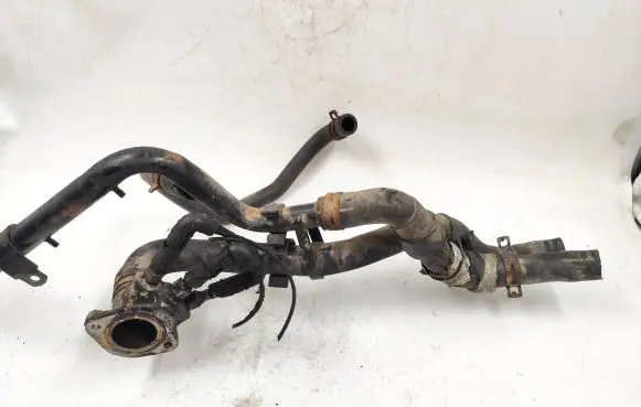 Volkswagen PASSAT B4 Engine coolant pipe/hose