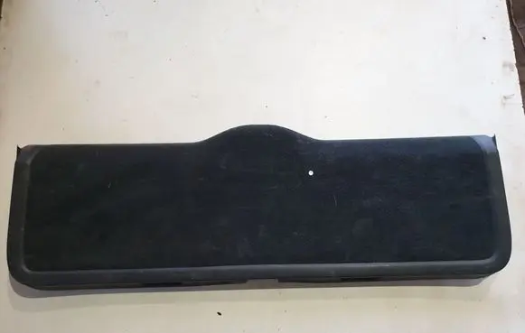 Volvo XC70 Tailgate/boot lid cover trim 