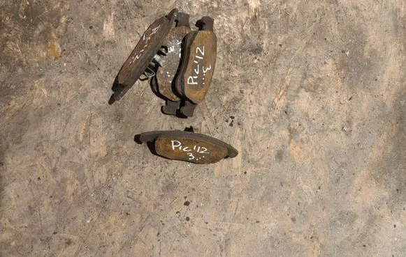 Citroen C4 Grand Picasso Brake pads (front) 