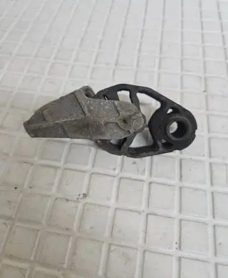 Audi A8 S8 D4 4H Muffler mount bracket/holder 8K0253147A
