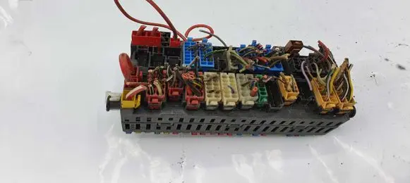 Volkswagen Transporter - Caravelle T4 Fuse module NOCODE