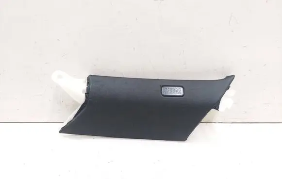 (C) pillar trim