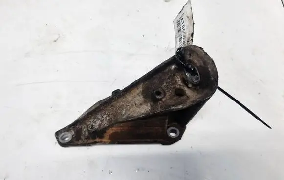Skoda Superb B5 (3U) Engine mounting bracket 3U0399113