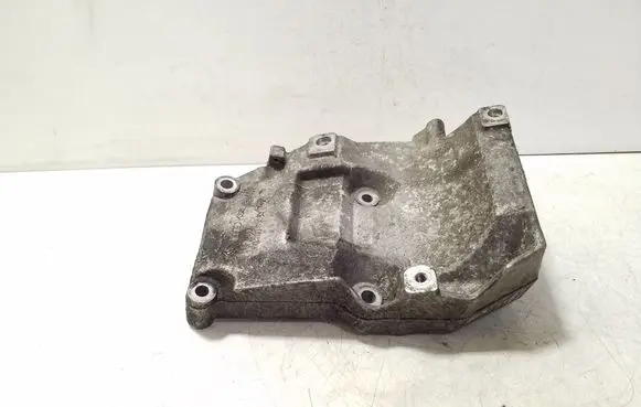 Audi A4 S4 B6 8E 8H A/C compressor mount bracket 038260885C