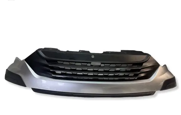 Iveco Daily 6th gen Front bumper upper radiator grill 5802075839 5801543604 5801566850
