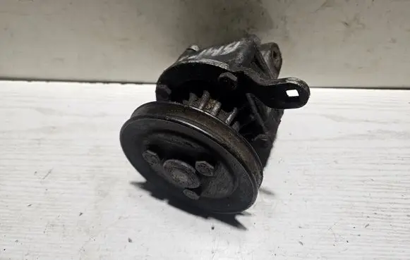 BMW 5 E34 Power steering pump 2156989 1133386