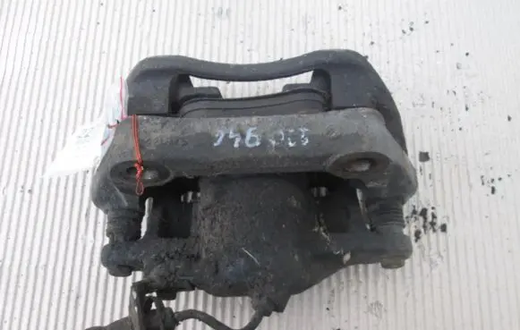 Volkswagen Transporter - Caravelle T4 Front brake caliper