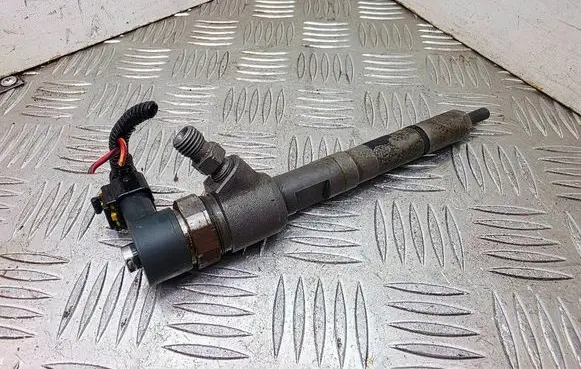 Fiat Doblo Fuel injector 0445110183