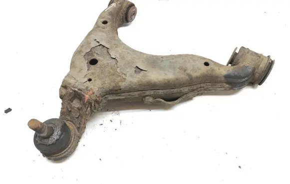 Toyota Land Cruiser (J150) Front lower control arm/wishbone