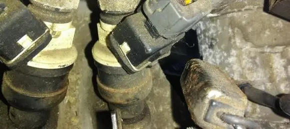 Hyundai Sonata Fuel injector 9250930001 35310-32560