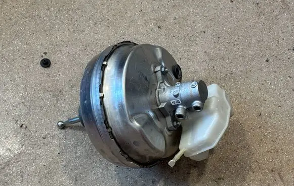 BMW M5 F90 Brake booster 8074223