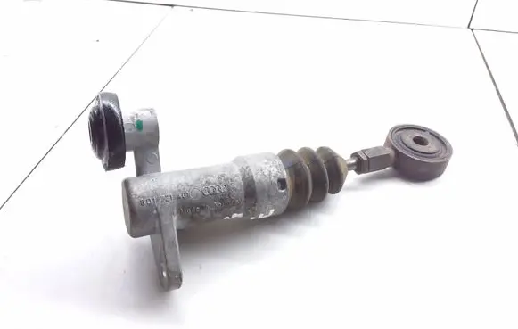 Audi 100 200 5000 C3 Clutch slave cylinder 8D1721401