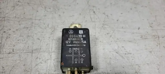 Mercedes-Benz 200 300 W123 Other relay 1078200010