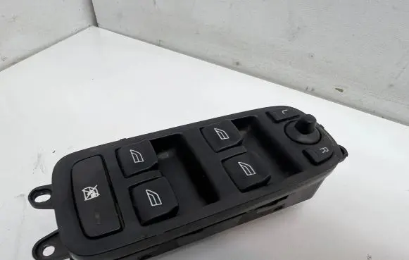 Volvo V50 Electric window control switch 30658444 30658446 30658445