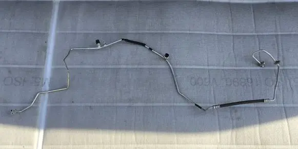 Renault Captur Air conditioning (A/C) pipe/hose 924409775R