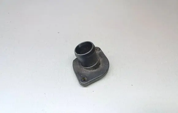 Volkswagen Golf IV Engine coolant pipe/hose 032121121J
