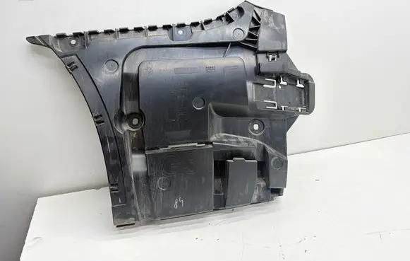 BMW 5 G30 G31 G38 Bumper support mounting bracket corner 7387315
