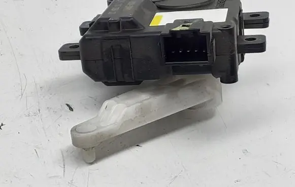 KIA Optima Air flap motor/actuator 138003990