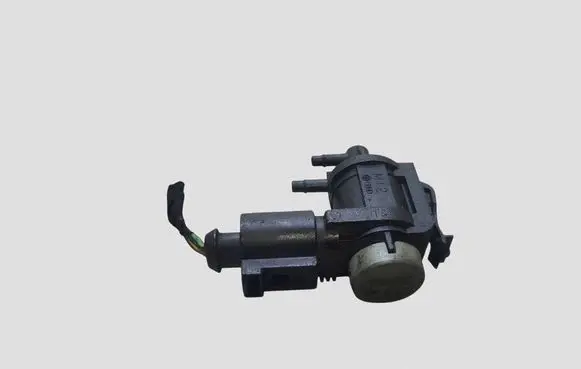 Volkswagen Golf VI Turbo solenoid valve 1K0906283A
