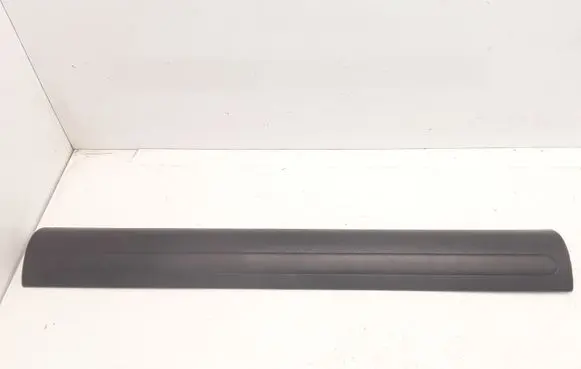 Front sill trim cover