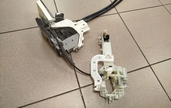 Hyundai Tucson TL Front door lock 81310D7600