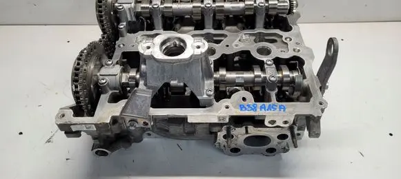 BMW X2 F39 Engine head 8638087