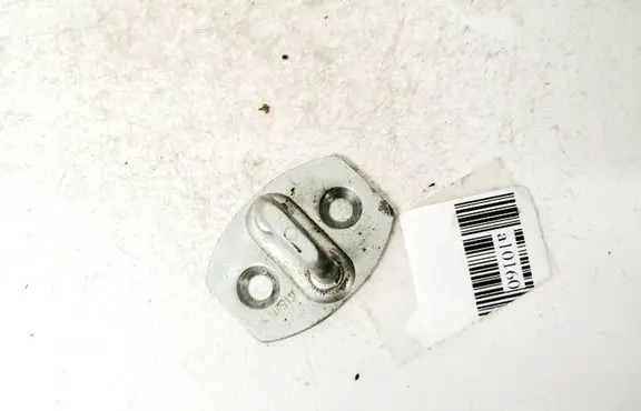Toyota Corolla E120 E130 Front door lock loop/hook striker 