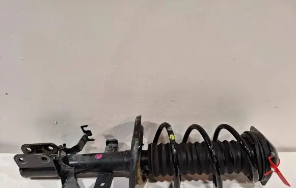 Renault Clio IV Front shock absorber/damper