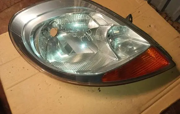 Renault Trafic II (X83) Headlight/headlamp 8200701353