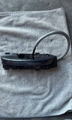 Volkswagen Golf VI Front door exterior handle 5N0837017D