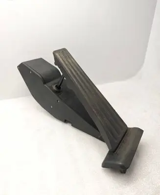 BMW X5 E53 Accelerator throttle pedal 6753518 675351805
