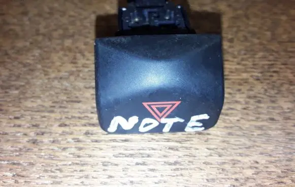 Nissan Note (E11) Hazard light switch NILES06019