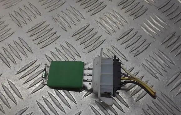 Peugeot Partner Heater blower fan relay 