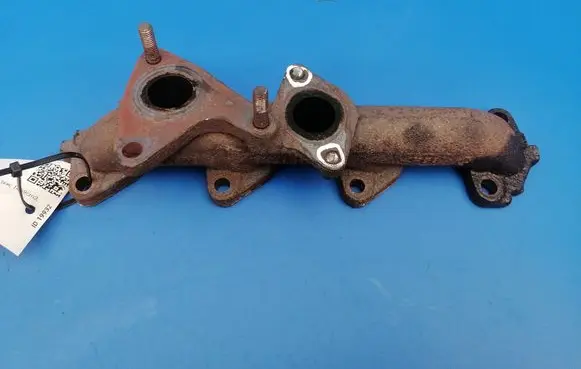 Nissan Note (E11) Exhaust manifold