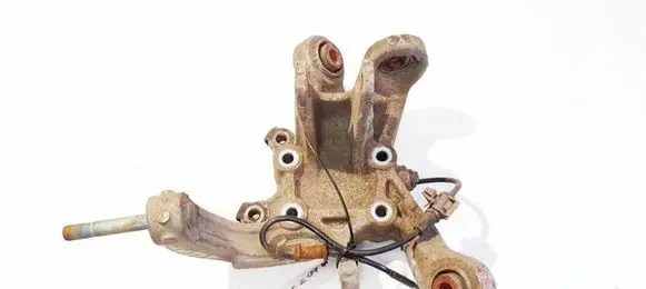 Rear wheel hub