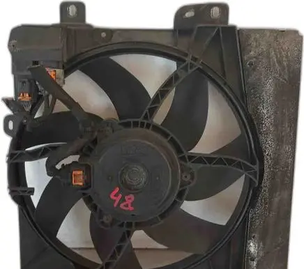 Peugeot 208 I Radiator cooling fan shroud 9675280980