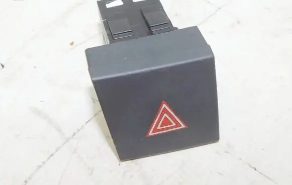 Peugeot 508 Hazard light switch 96662380ZE