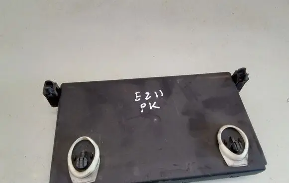 Mercedes-Benz E W211 Door control unit/module 2118207526