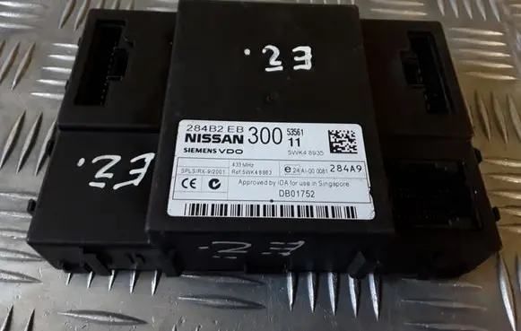 Nissan Navara D40 Comfort/convenience module 284B2EB300 5WK48883 5WK48935