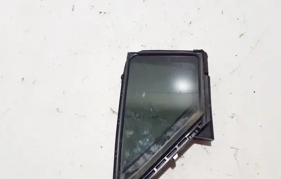 Toyota C-HR I Rear vent window glass 68124F4020
