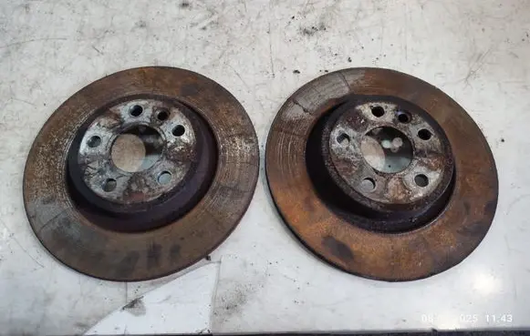 Land Rover Discovery Sport Rear brake disc