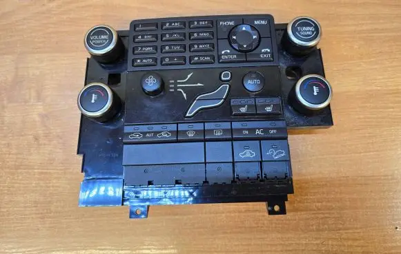 Volvo XC70 Climate control unit 30782278 SN90334 MC262200050