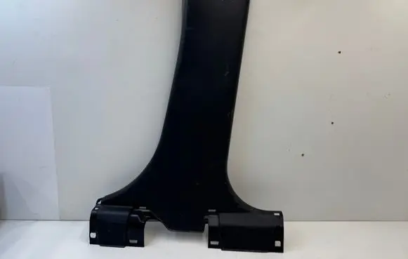 Mitsubishi Outlander (B) pillar trim (bottom) 7211A142