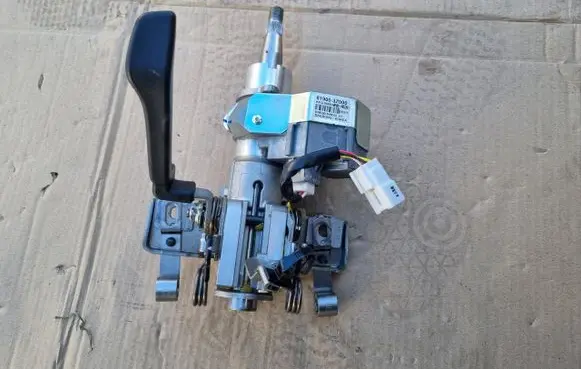 Hyundai i40 Steering wheel axle 819003Z000