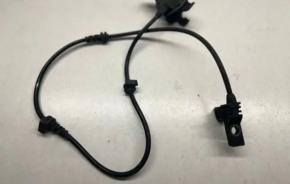 Mercedes-Benz E W211 Rear ABS sensor wiring A2115400008 A2205451829 A0405458528