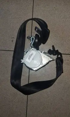 Ford Galaxy Rear seatbelt 9613B85B