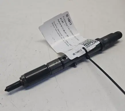 Audi A6 S6 C5 4B Fuel injector 059130201A