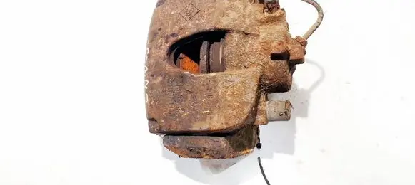 Toyota Auris 150 Front brake caliper